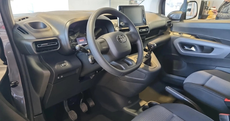 Toyota Proace City Verso cena 117100 przebieg: 5, rok produkcji 2023 z Warszawa małe 92